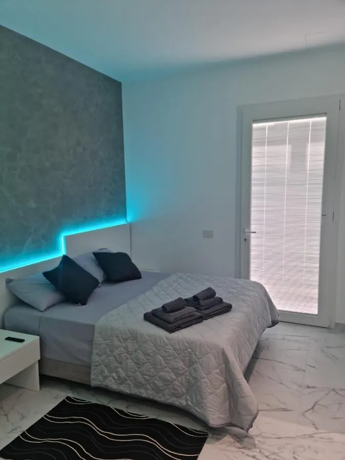 Lci Deluxe Rooms Сан-Катальдо Италия