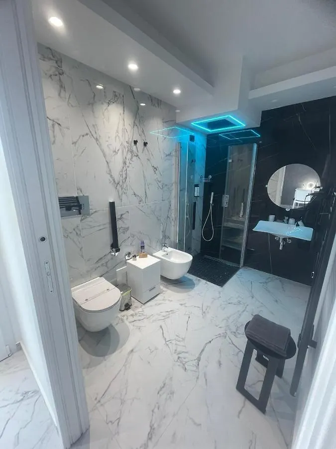 Lci Deluxe Rooms Сан-Катальдо 0*,